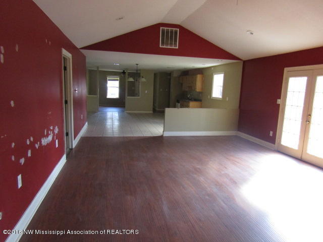 5155 Poplar Corner Road Walls, MS 38680 - Photo 12 of 31 IMG_2871