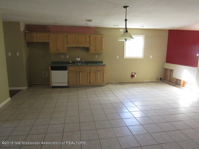 5155 Poplar Corner Road Walls, MS 38680 - Photo 10 of 31 IMG_2869