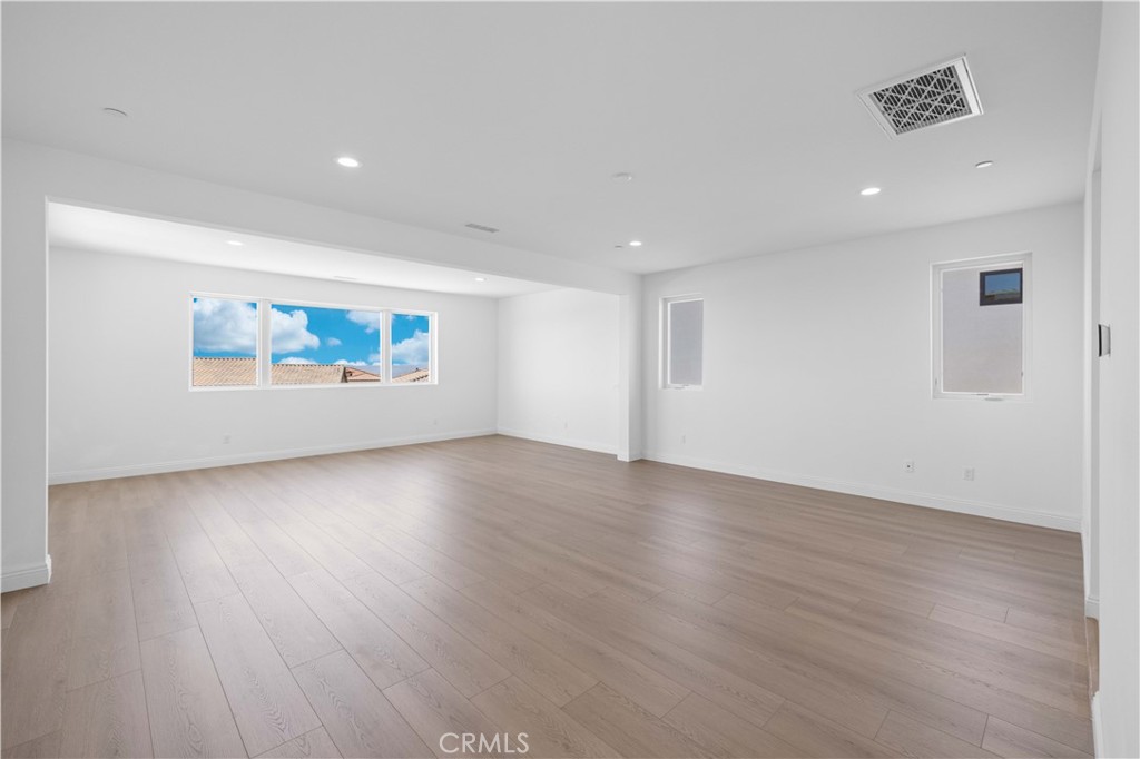11712 Churchill Way Porter Ranch, CA 91326 - Photo 16 of 33 Gallery Image 16
