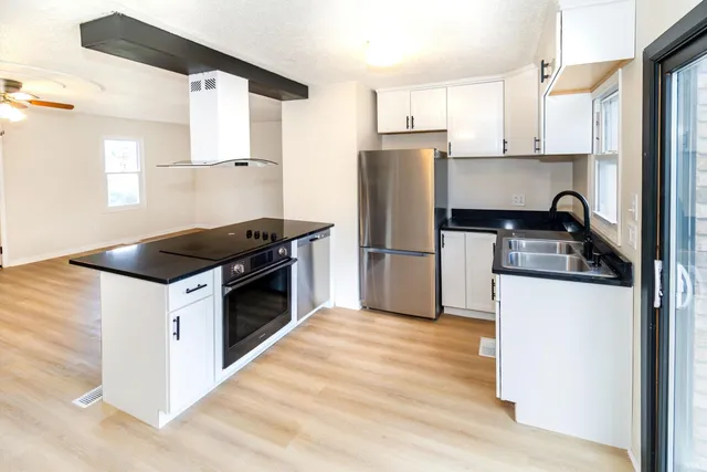 $189,900 | 3017 South Rotherwood Avenue, Evansville, IN 47714