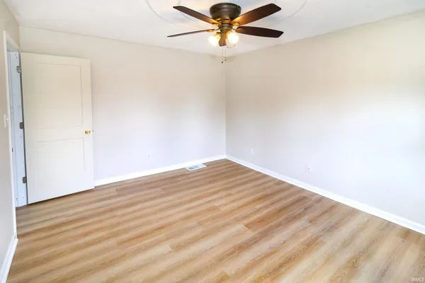 $189,900 | 3017 South Rotherwood Avenue, Evansville, IN 47714