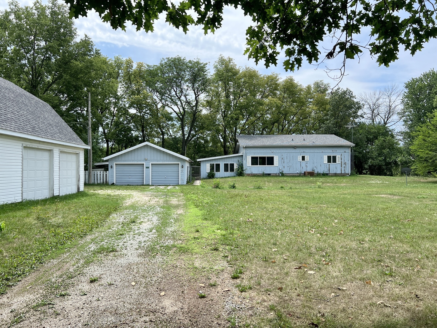 20747 Moline Road Lyndon, IL 61261 - Photo 3 of 32 a front view of house with yard and trees