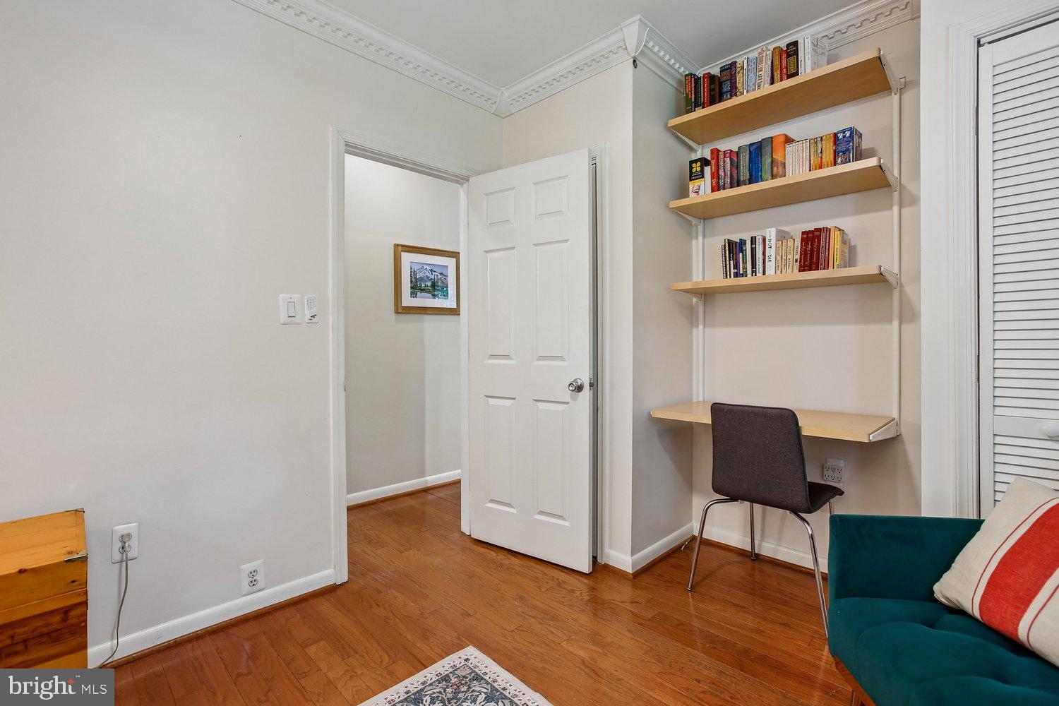 3376 Gunston Road, Unit 3376 Alexandria, VA 22302 - Photo 31 of 49 Bedroom