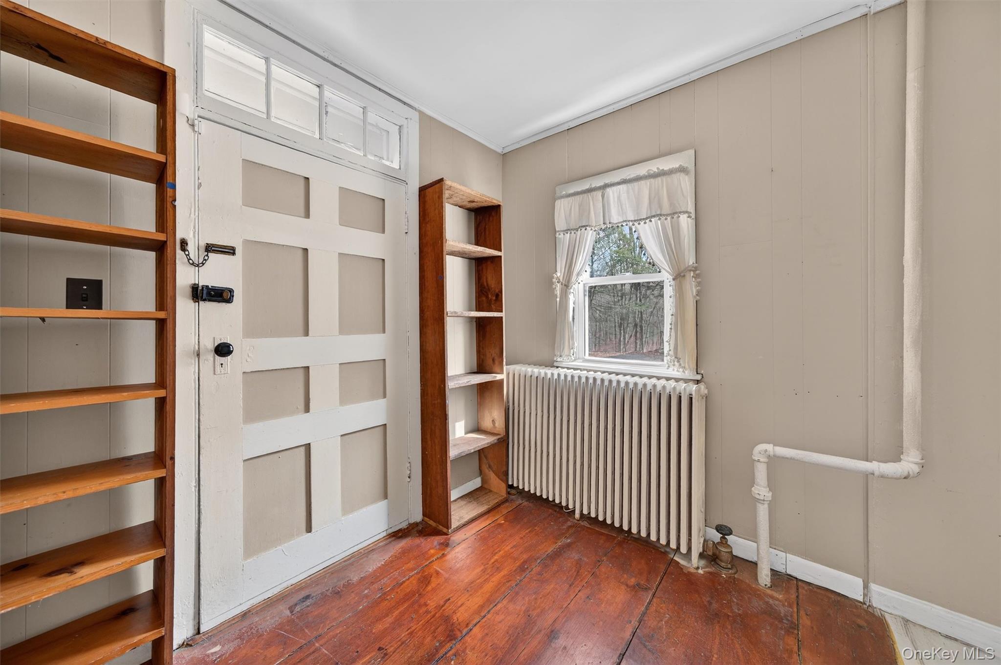 41 Whitlock Road Otisville, NY 10963 - Photo 12 of 48 Second entrance off the front porch--this one leads into the study/den.