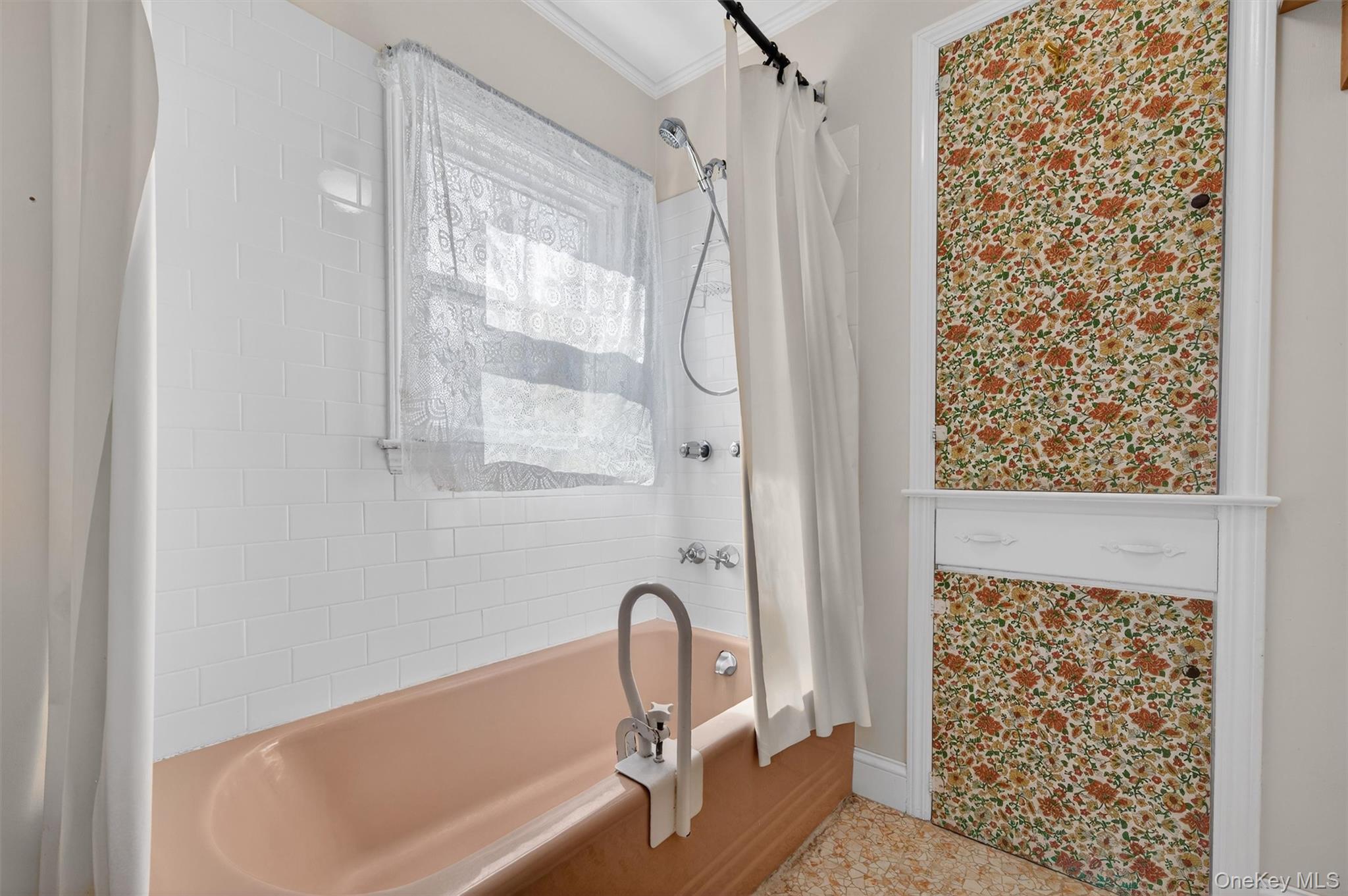 41 Whitlock Road Otisville, NY 10963 - Photo 30 of 48 Upstairs full bathroom