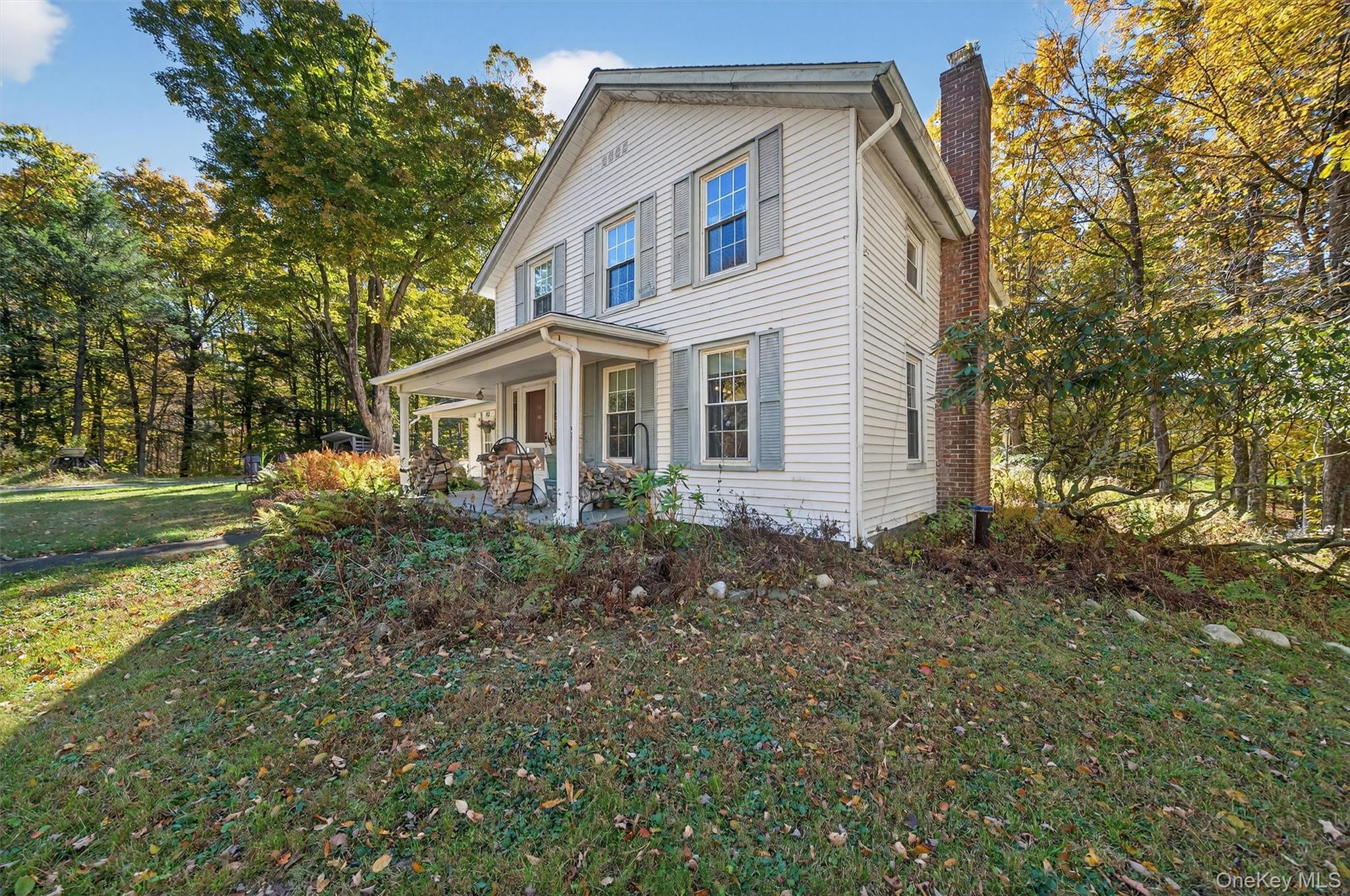 41 Whitlock Road Otisville, NY 10963 - Photo 3 of 48 Elegant main entrance with covered porch.
