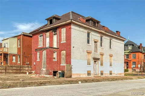 $149,900 | 2300 St Louis Avenue, St. Louis, MO 63106