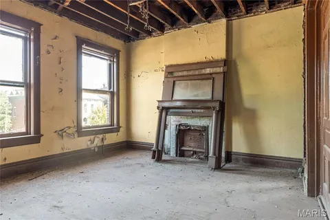 $149,900 | 2300 St Louis Avenue, St. Louis, MO 63106