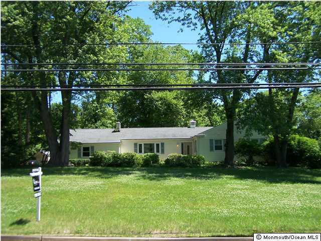 39 Holland Road Middletown, NJ 07748 - Photo 1 of 10 Primary Photo
