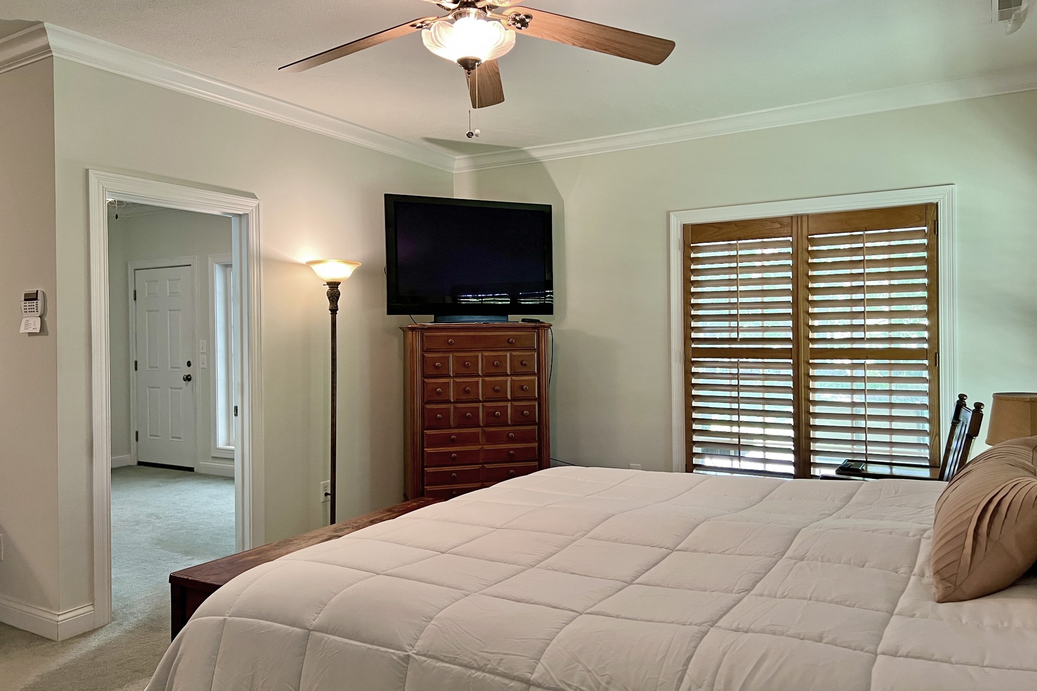 1371 Johns Loop Road Franklin, KY 42134 - Photo 23 of 72 a bedroom with a bed and a flat screen tv