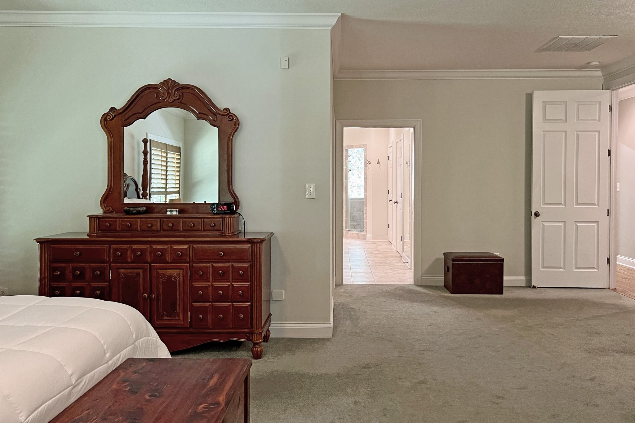 1371 Johns Loop Road Franklin, KY 42134 - Photo 27 of 72 a bedroom with a bed and a dresser