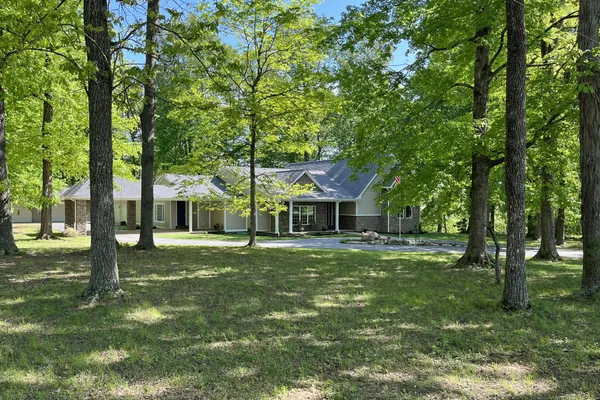 $824,900 | 1371 Johns Loop Road, Franklin, KY 42134