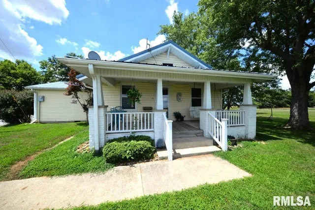 $210,000 | 793 County Road 635, Wayne City, IL 62895