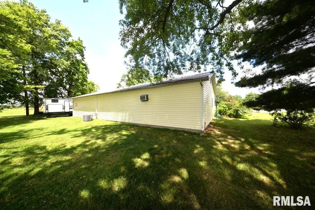 $210,000 | 793 County Road 635, Wayne City, IL 62895