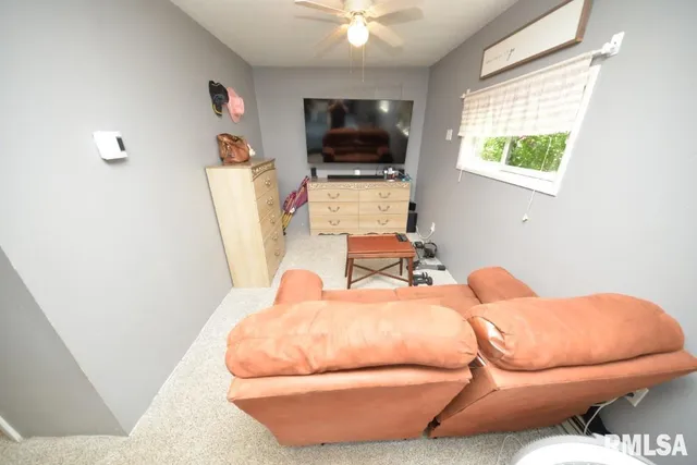 $210,000 | 793 County Road 635, Wayne City, IL 62895