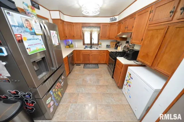 $210,000 | 793 County Road 635, Wayne City, IL 62895