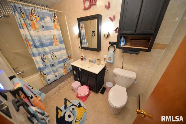 $210,000 | 793 County Road 635, Wayne City, IL 62895