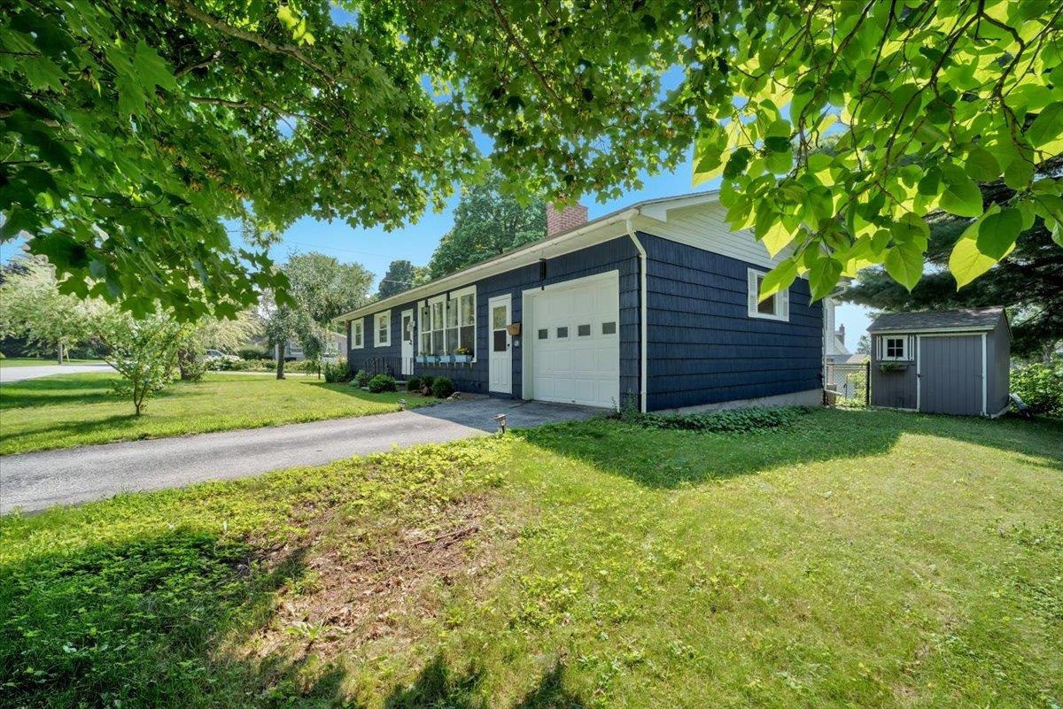 126 Messenger Street St. Albans, VT 05478 - Photo 4 of 52 Gallery Image 4