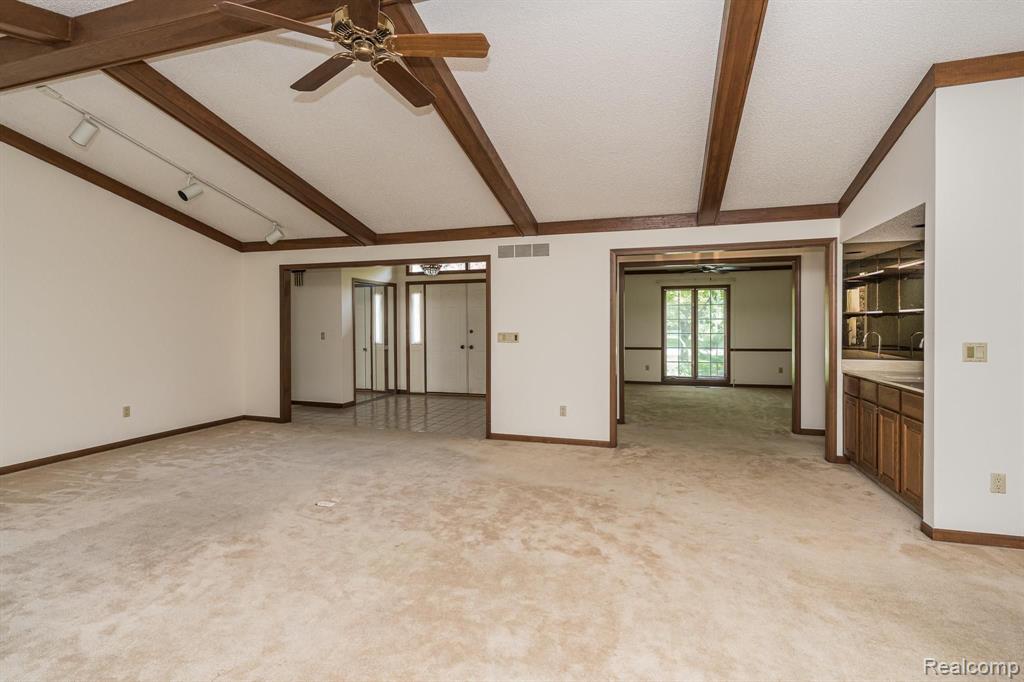 41100 Coventry Road Novi, MI 48375 - Photo 8 of 48
