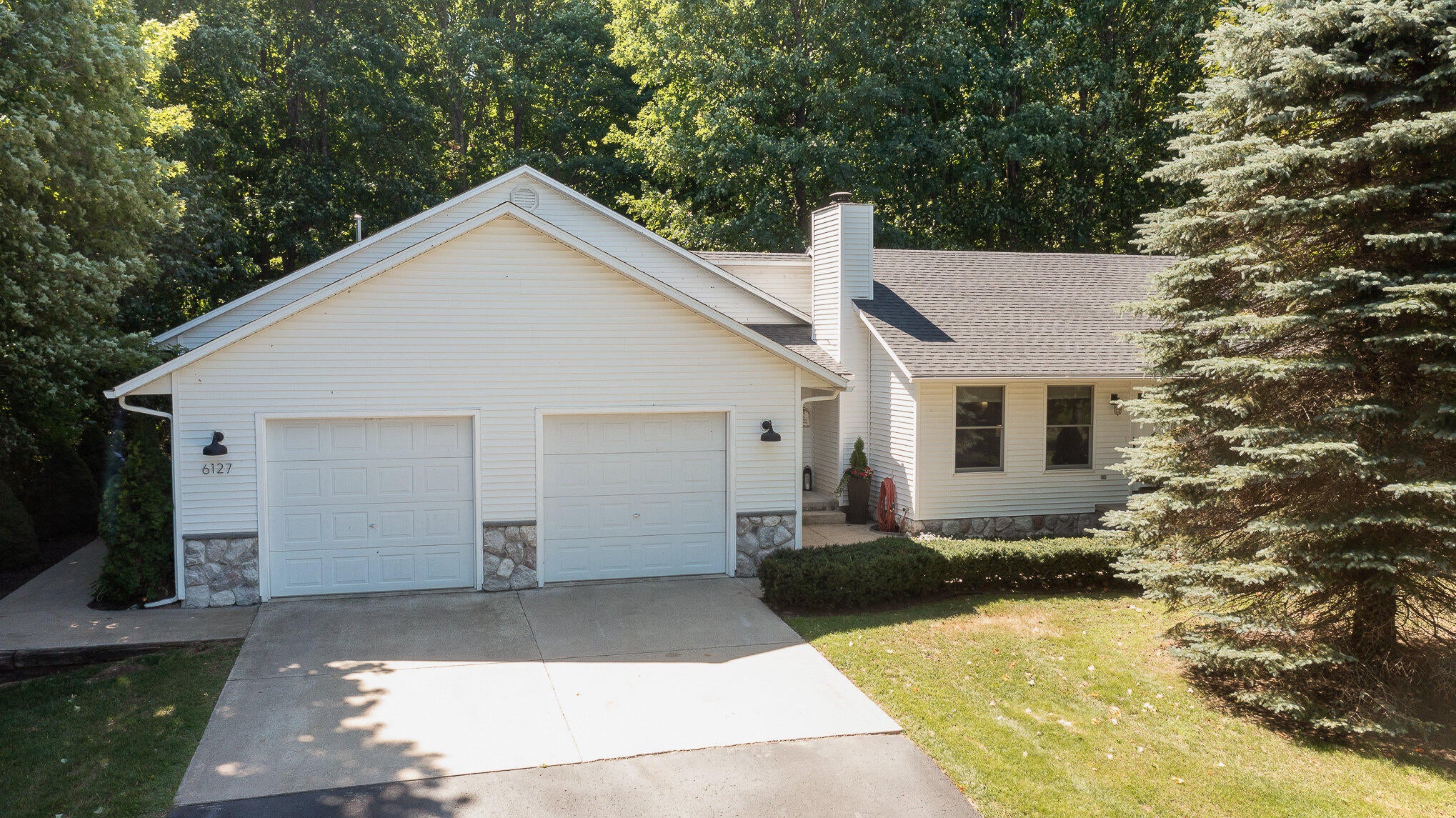 6127 Alba Road Gaylord, MI 49735 - Photo 5 of 41 Gallery Image 5