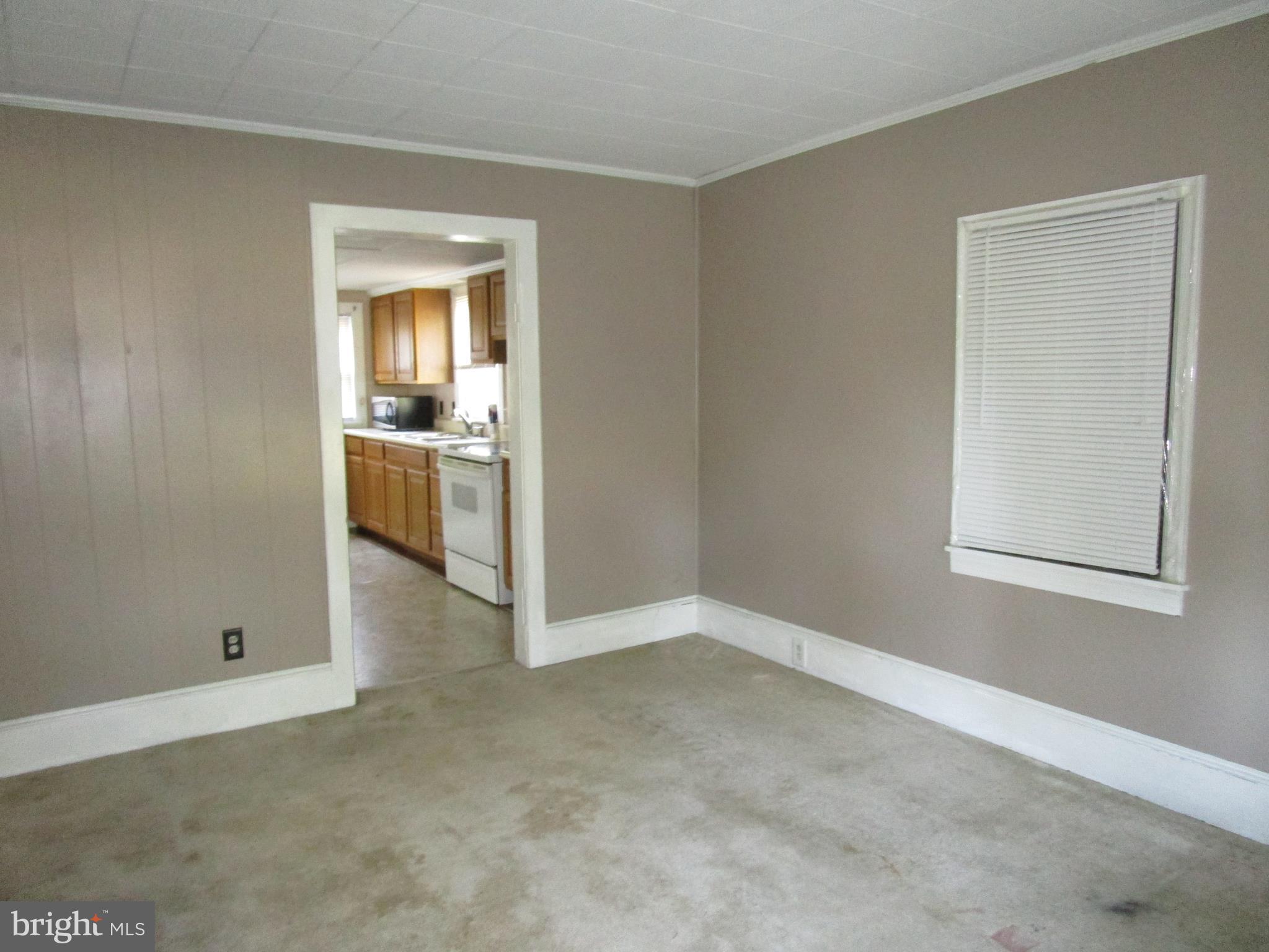 960 Frenchtown Road Elkton, MD 21921 - Photo 3 of 6 LIVING ROOM