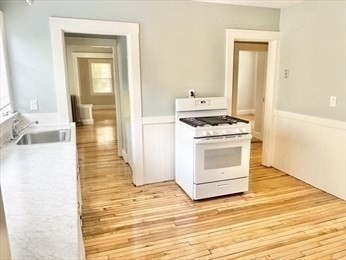 47 Windsor Road Medford, MA 02155 - Photo 5 of 11