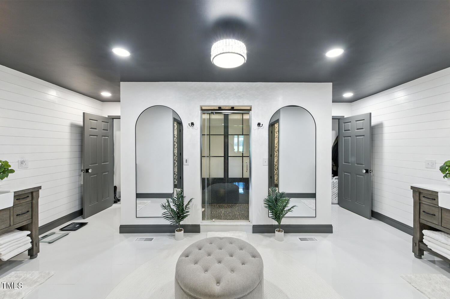 474 East Barefoot Road Newton Grove, NC 28366 - Photo 26 of 63 Owner's Bathroom