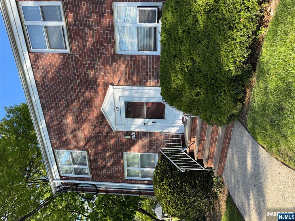 476 Heath Place, Unit 29 Hackensack, NJ 07601 - Photo 1 of 7