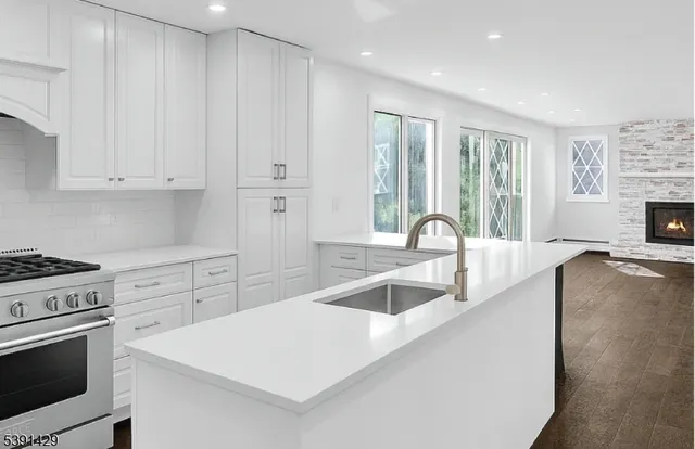 $1,250,000 | 71 Tiffany Drive, East Hanover, NJ 07936