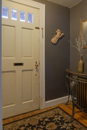 29 Grant Road Salem, MA 01970 - Photo 4 of 23 Gallery Image 4