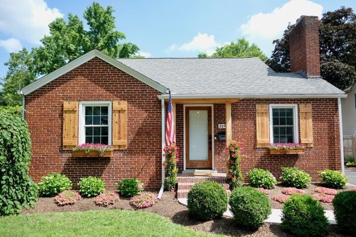 2698 Ruhl Avenue Columbus, OH 43209 - Photo 2 of 45