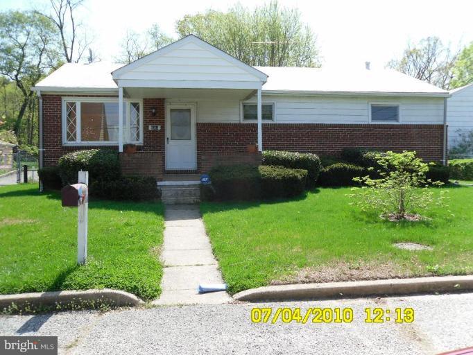 Raised Rancher w .75A +/- and 6 car garage