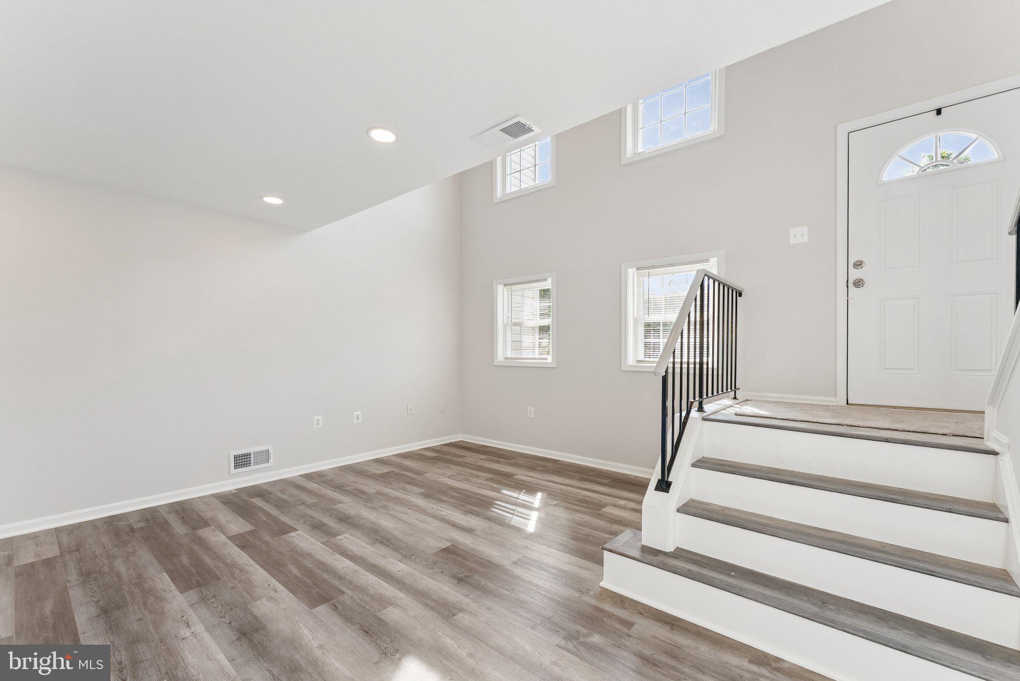 7408 Emerald Drive Manassas, VA 20109 - Photo 5 of 44 a view of entryway