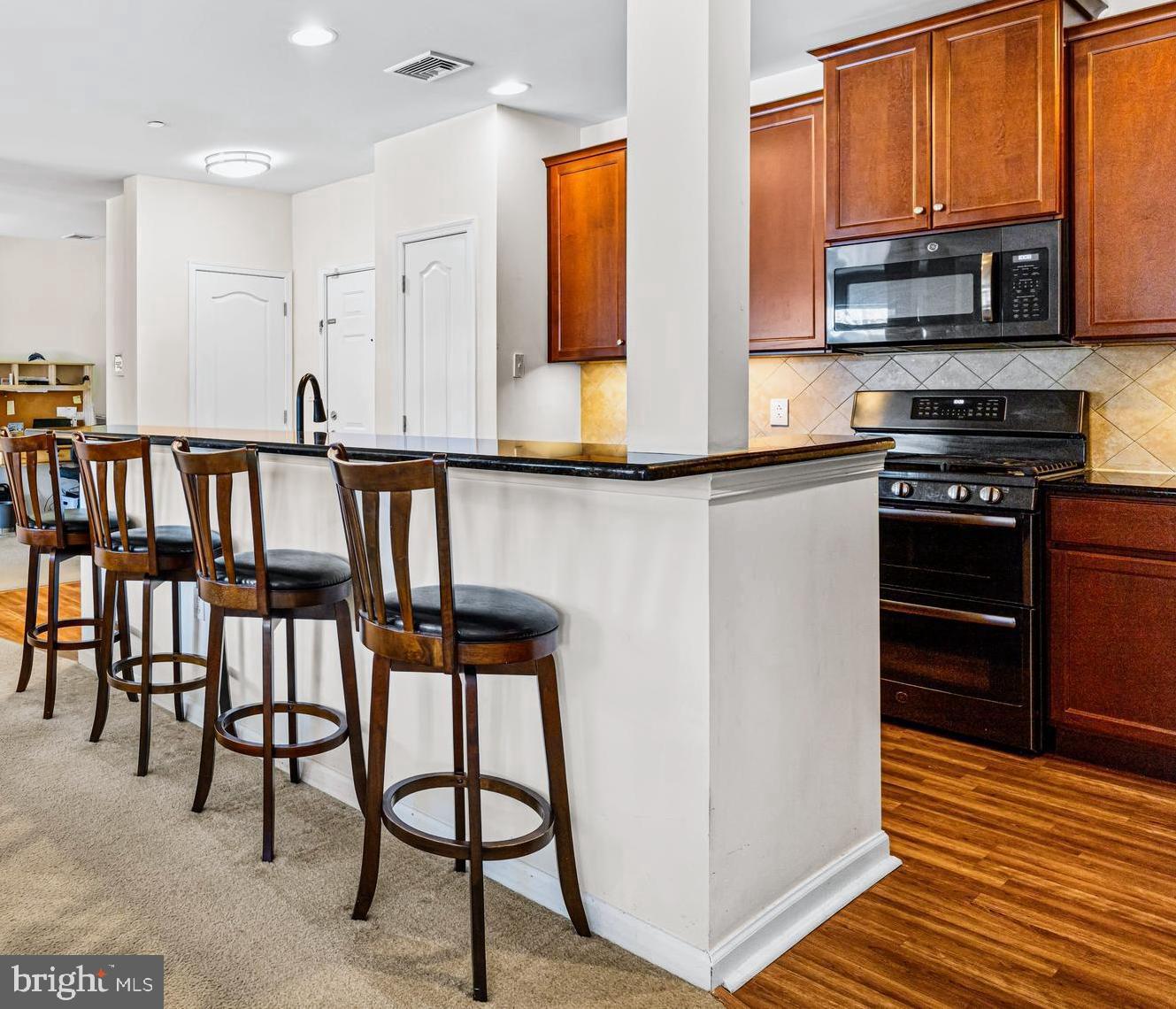 372 Carson Terrace Huntingdon Valley, PA 19006 - Photo 4 of 22