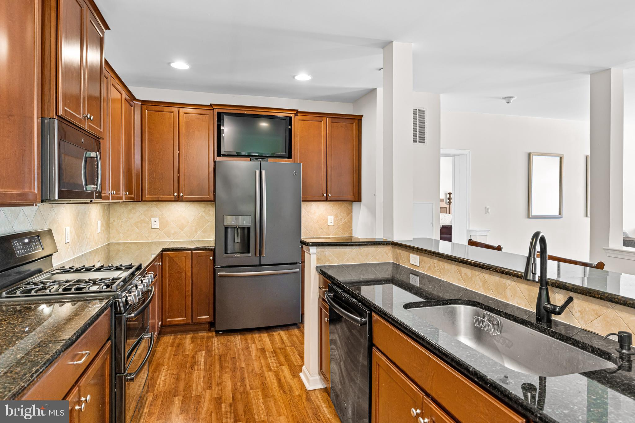 372 Carson Terrace Huntingdon Valley, PA 19006 - Photo 5 of 22