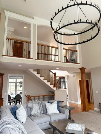 $874,900 | 822 Waters Edge Drive, South Elgin, IL 60177