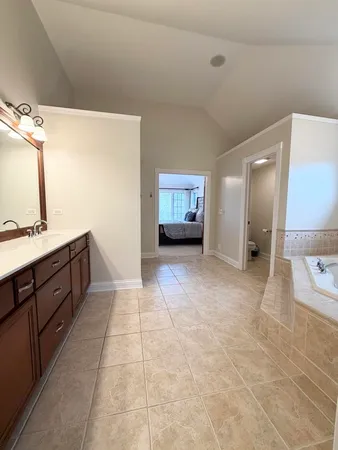 $874,900 | 822 Waters Edge Drive, South Elgin, IL 60177