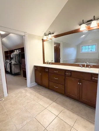 $874,900 | 822 Waters Edge Drive, South Elgin, IL 60177
