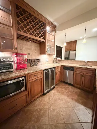 $874,900 | 822 Waters Edge Drive, South Elgin, IL 60177