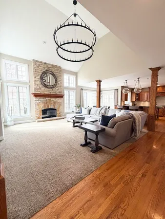 $874,900 | 822 Waters Edge Drive, South Elgin, IL 60177