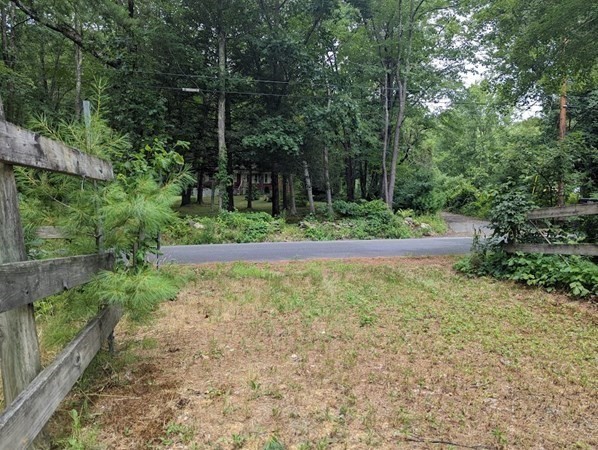 98-99 Leno Road, Unit 12 Holland, MA 01521 - Photo 20 of 34