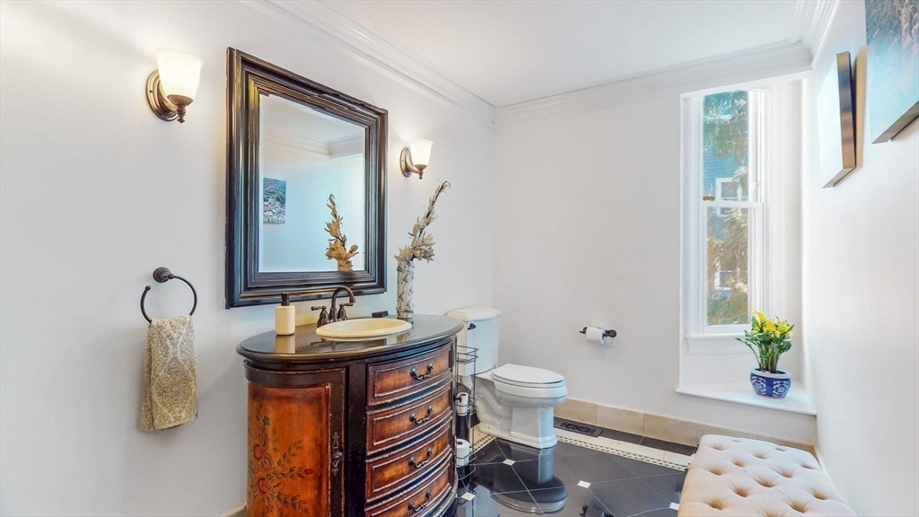 32 Chesley Road Newton, MA 02459 - Photo 12 of 37 Gallery Image 12