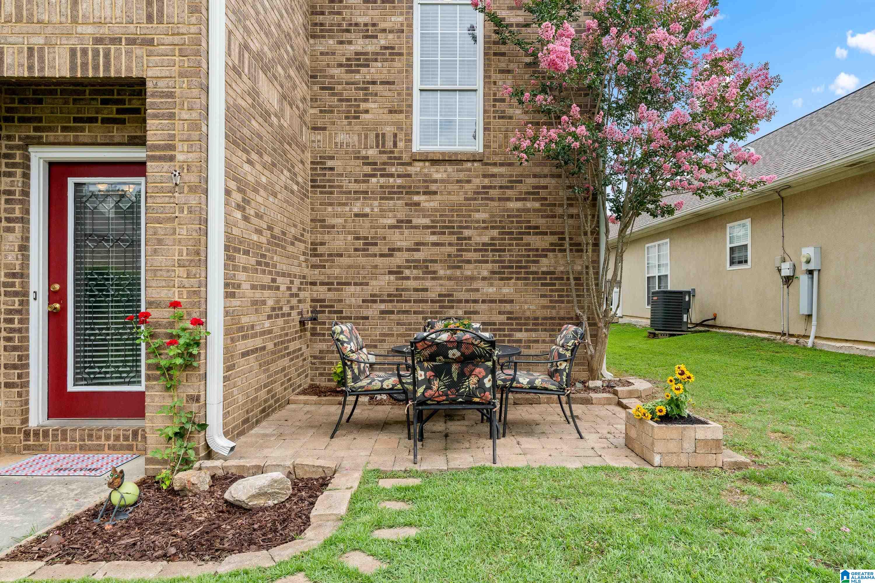 112 Warwick Circle Alabaster, AL 35007 - Photo 3 of 29