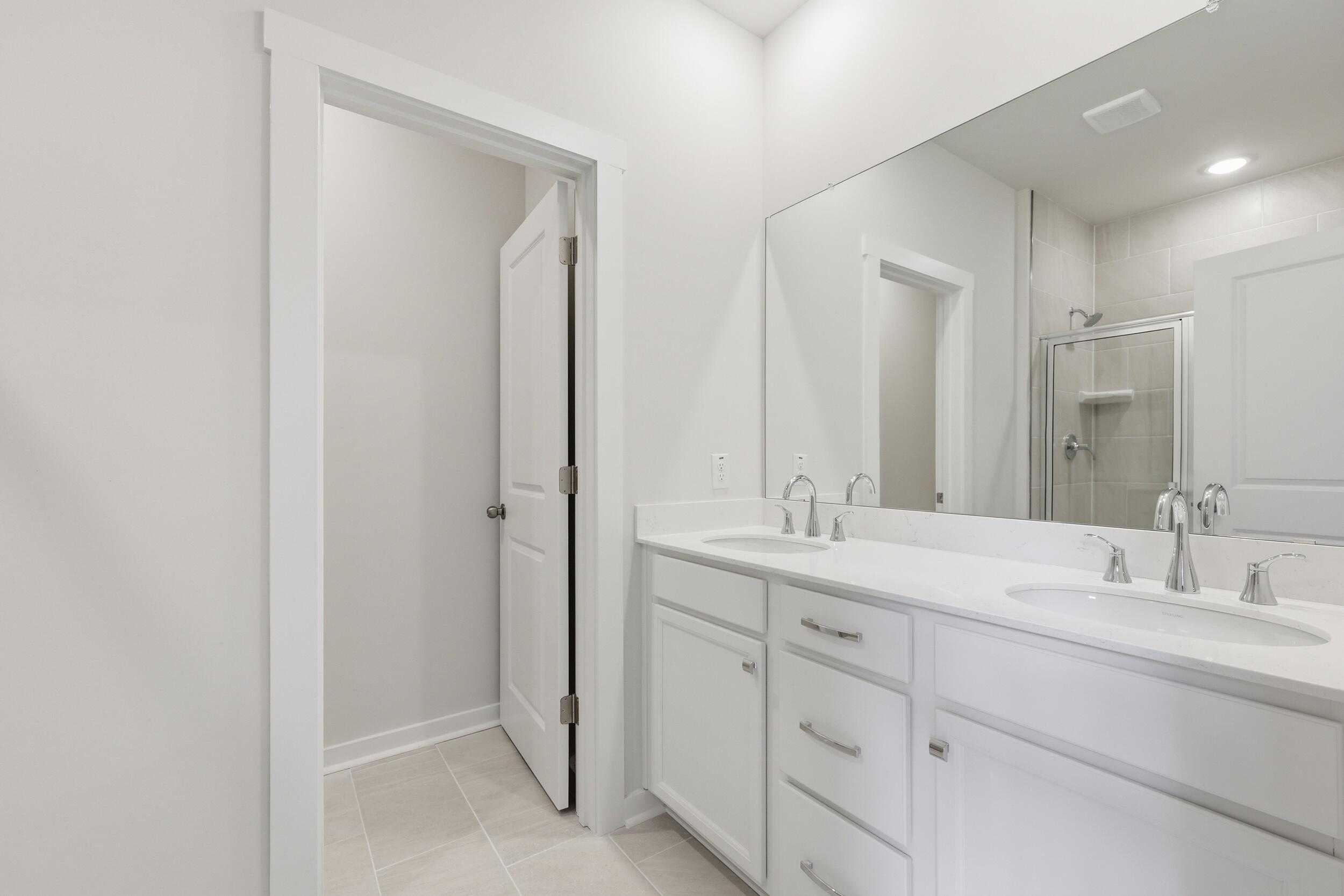134 Fernbank Road Johns Island, SC 29455 - Photo 26 of 37 Upper Level Primary Bathroom