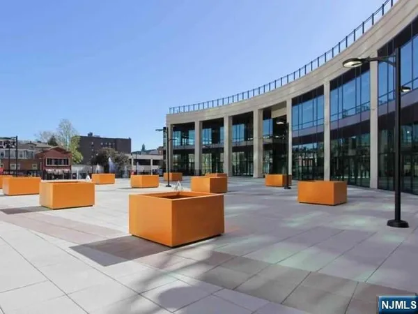 $4,070 | 1 Towne Centre Drive, Unit 1404, Cliffside Park, NJ 07010