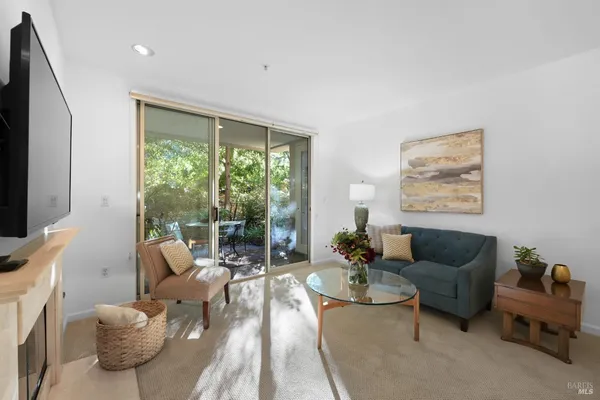 $385,000 | 200 Deer Valley Road, Unit 1C, San Rafael, CA 94903