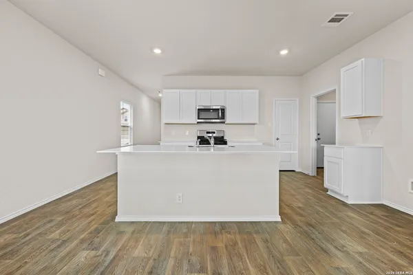 $325,000 | 147 Sabine Gull, San Antonio, TX 78253