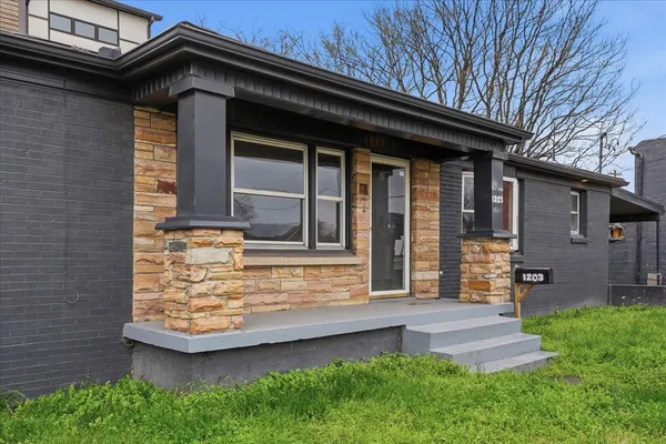 $2,600 | 1203 2nd Avenue South, Nashville, TN 37210