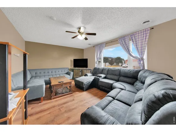 $400,000 | 425 Gayle Street, Fort Morgan, CO 80701