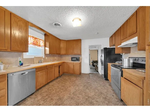 $400,000 | 425 Gayle Street, Fort Morgan, CO 80701